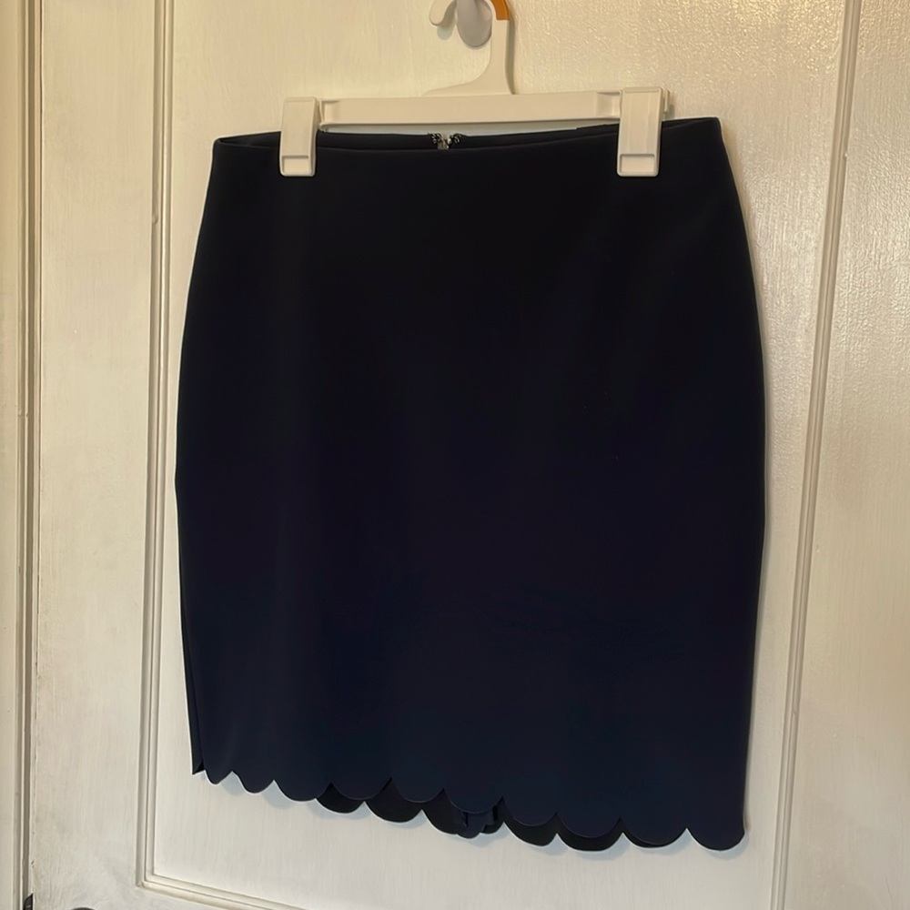 Banana Republic navy scalloped bottom skirt